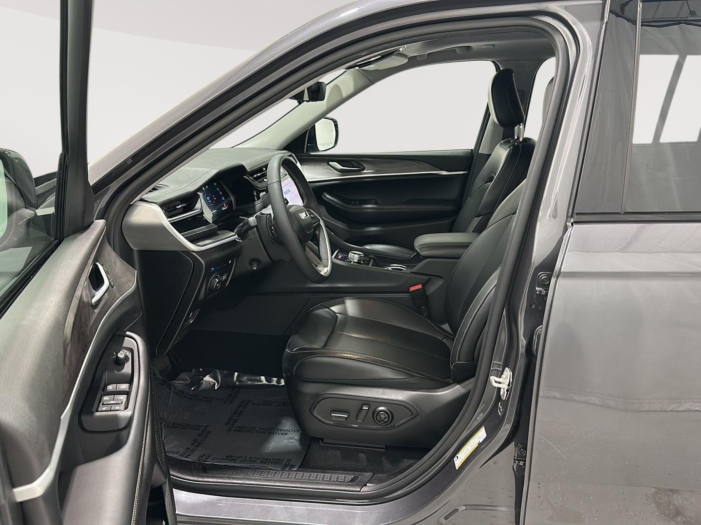 2023 Jeep Grand Cherokee 4xe 30th Anniversary