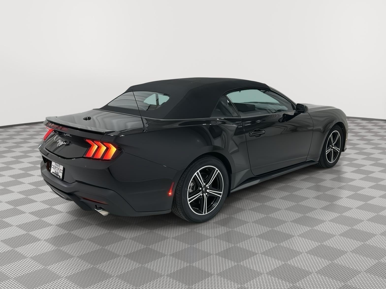 2025 Ford Mustang EcoBoost