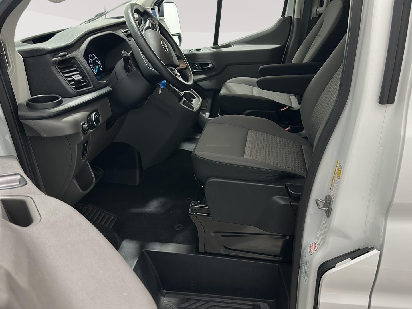 2024 Ford Transit Passenger Wagon XL