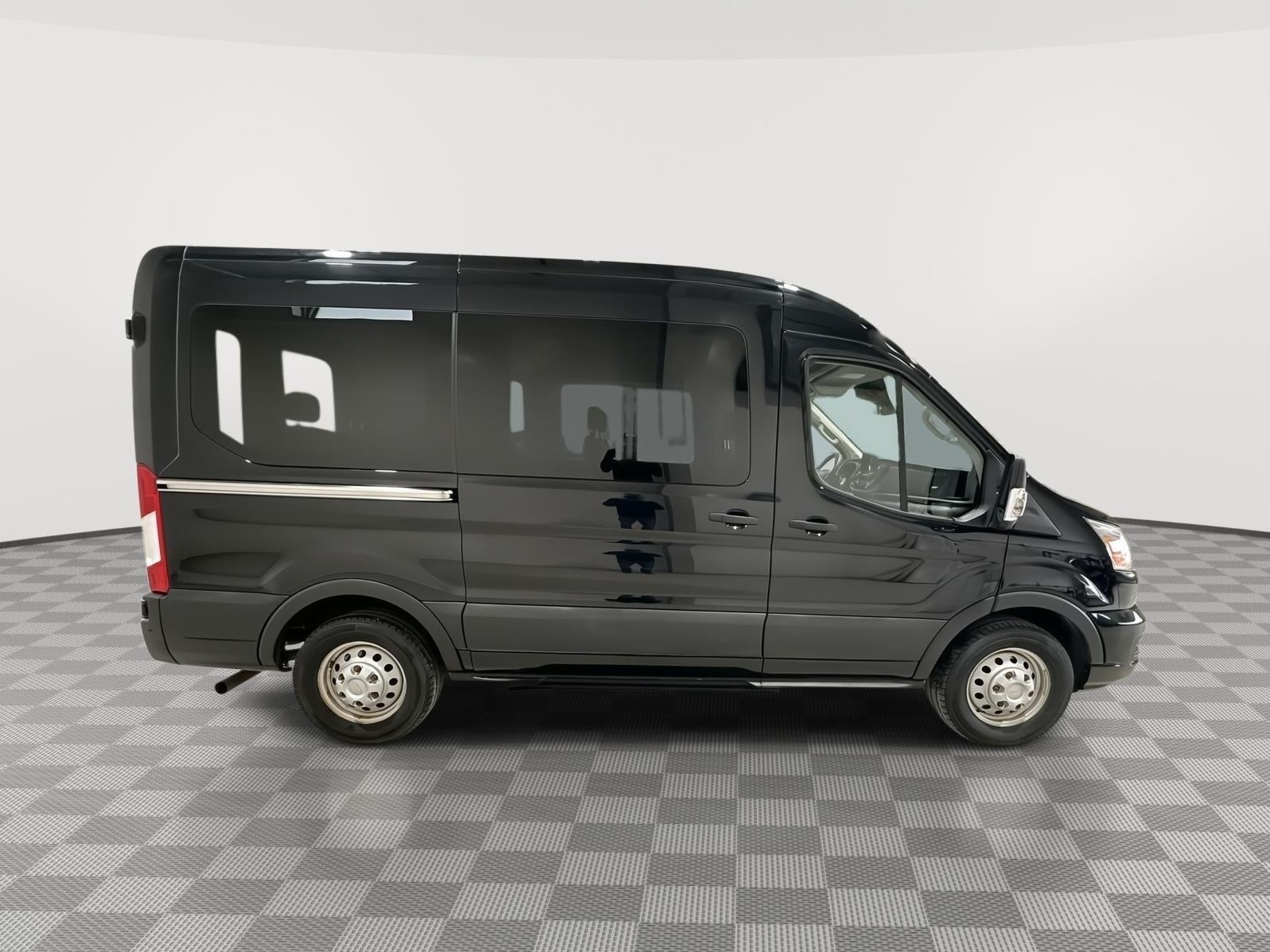 2020 Ford Transit Passenger Wagon XL