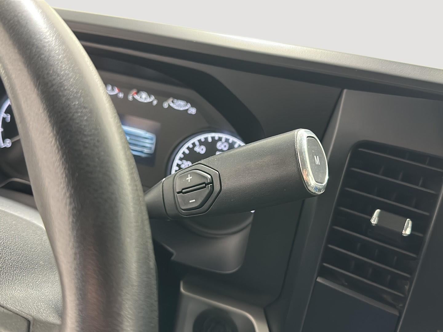 2023 Ford Super Duty F-350 DRW XL