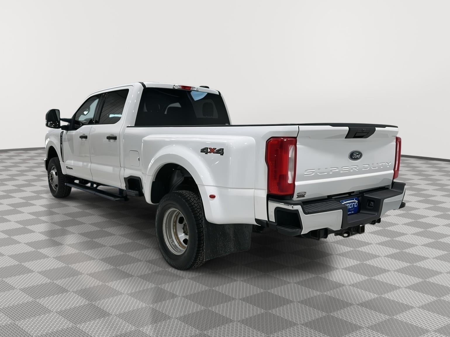 2023 Ford Super Duty F-350 DRW XL