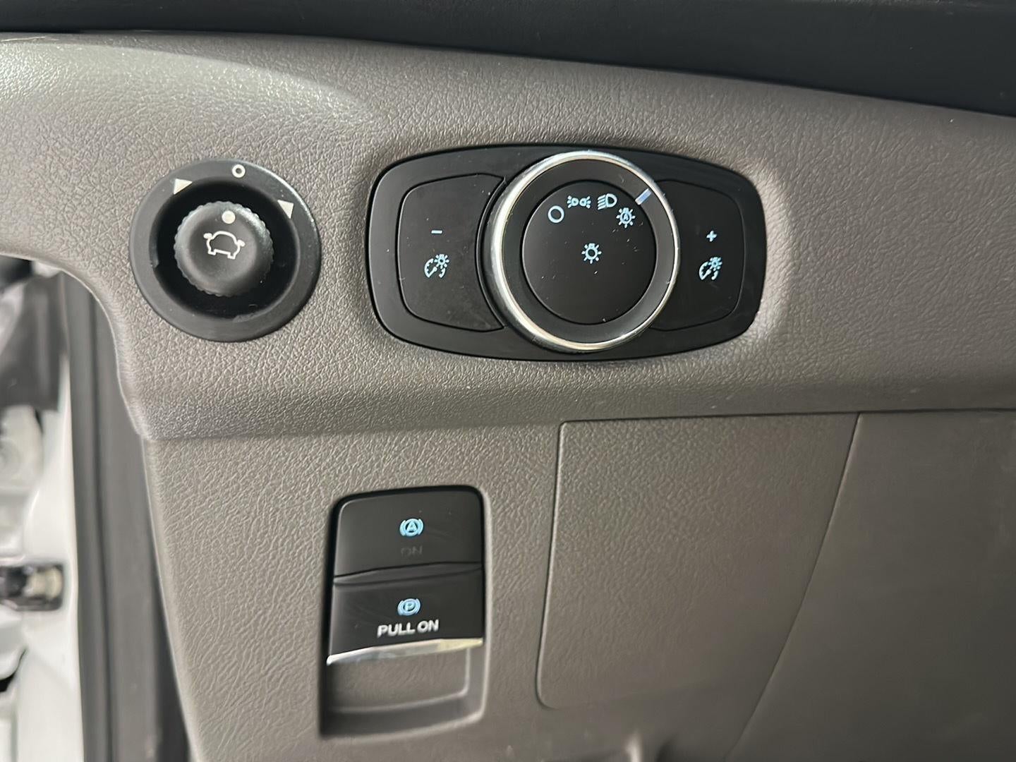 2022 Ford Transit Cargo Van T-350 130" Med Rf 9500 GVWR RWD