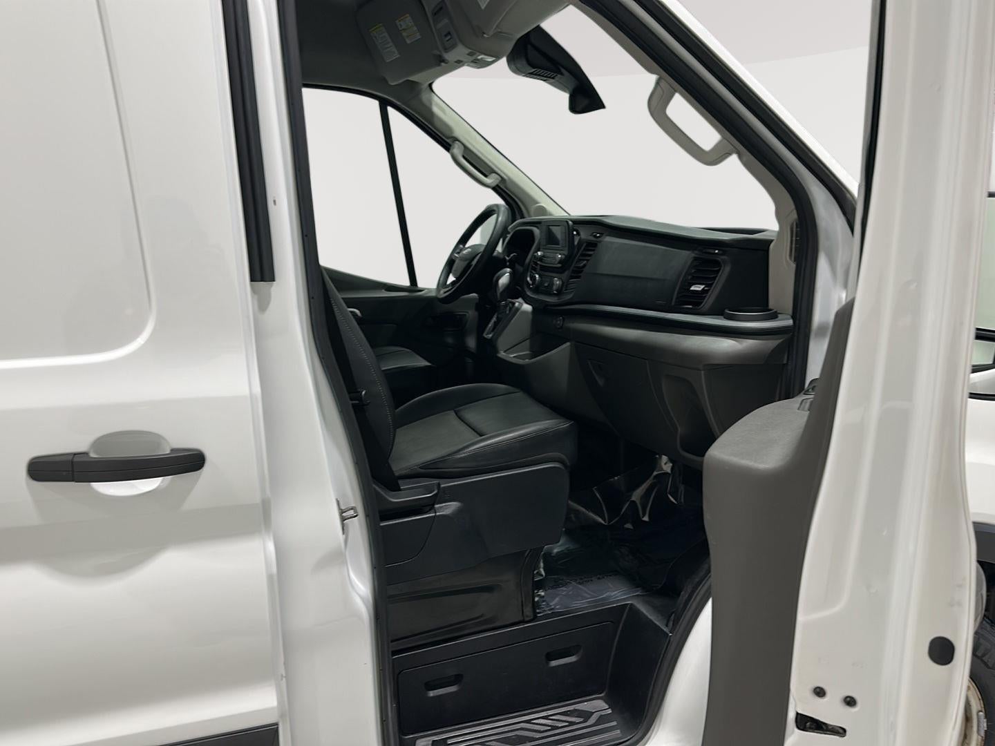 2022 Ford Transit Cargo Van T-350 130" Med Rf 9500 GVWR RWD