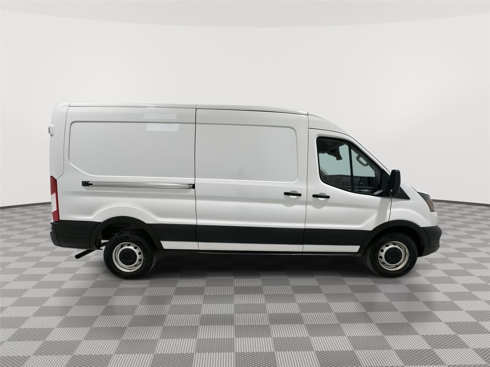 2022 Ford Transit Cargo Van T-350 130" Med Rf 9500 GVWR RWD