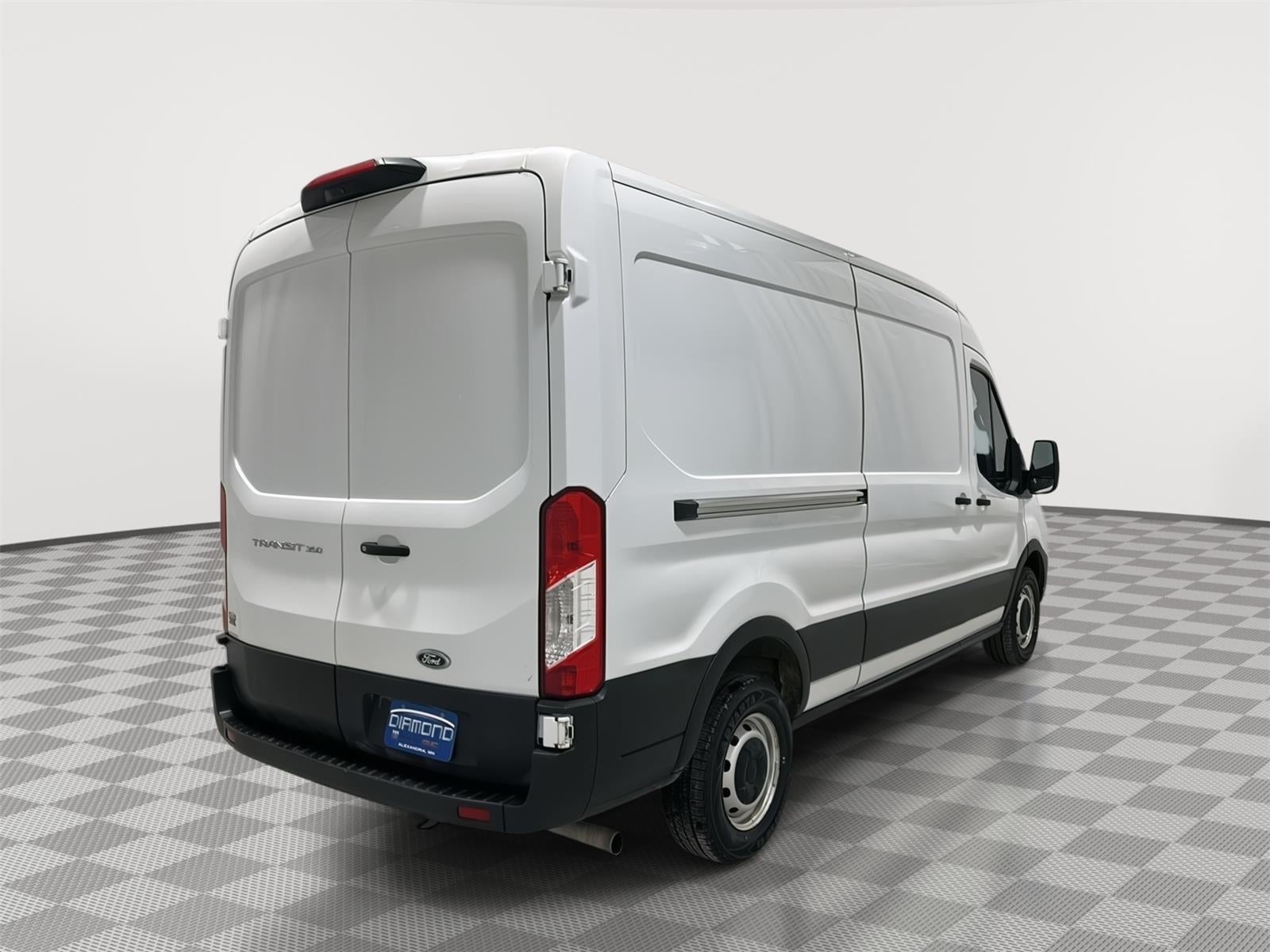 2022 Ford Transit Cargo Van T-350 130" Med Rf 9500 GVWR RWD