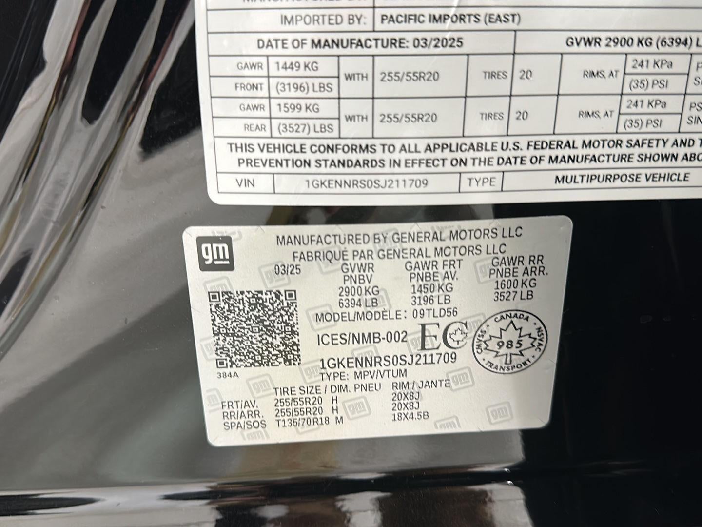 2025 GMC Acadia Elevation