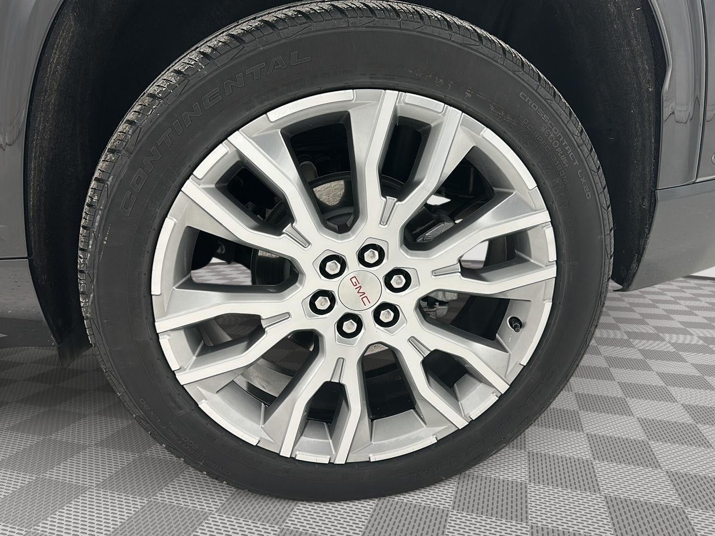 2025 GMC Acadia Denali