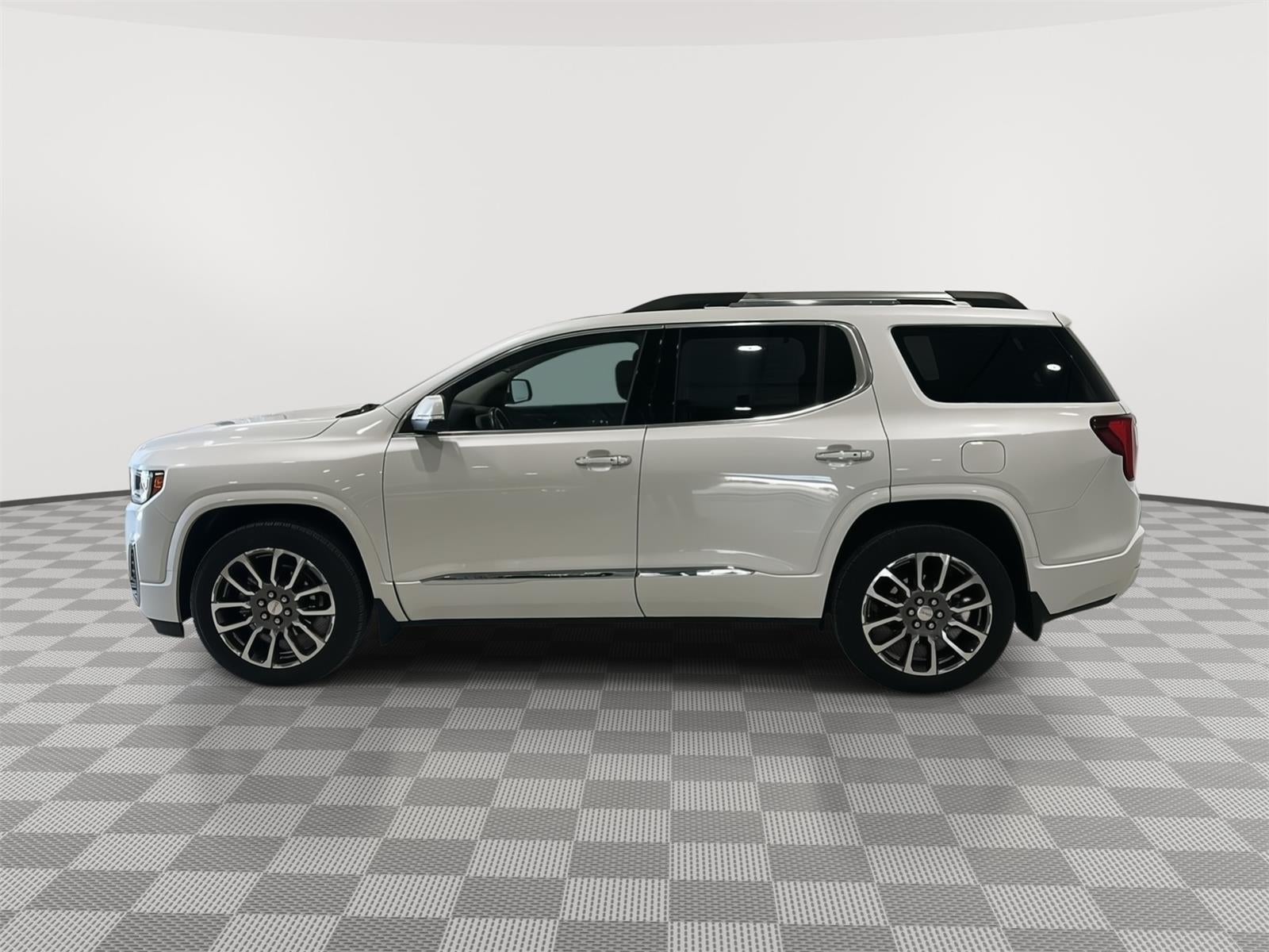 2022 GMC Acadia Denali