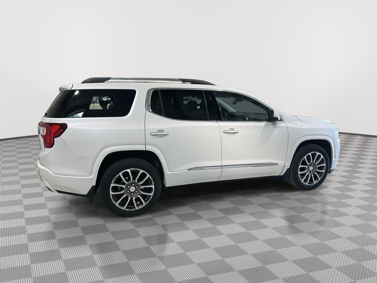 2022 GMC Acadia Denali