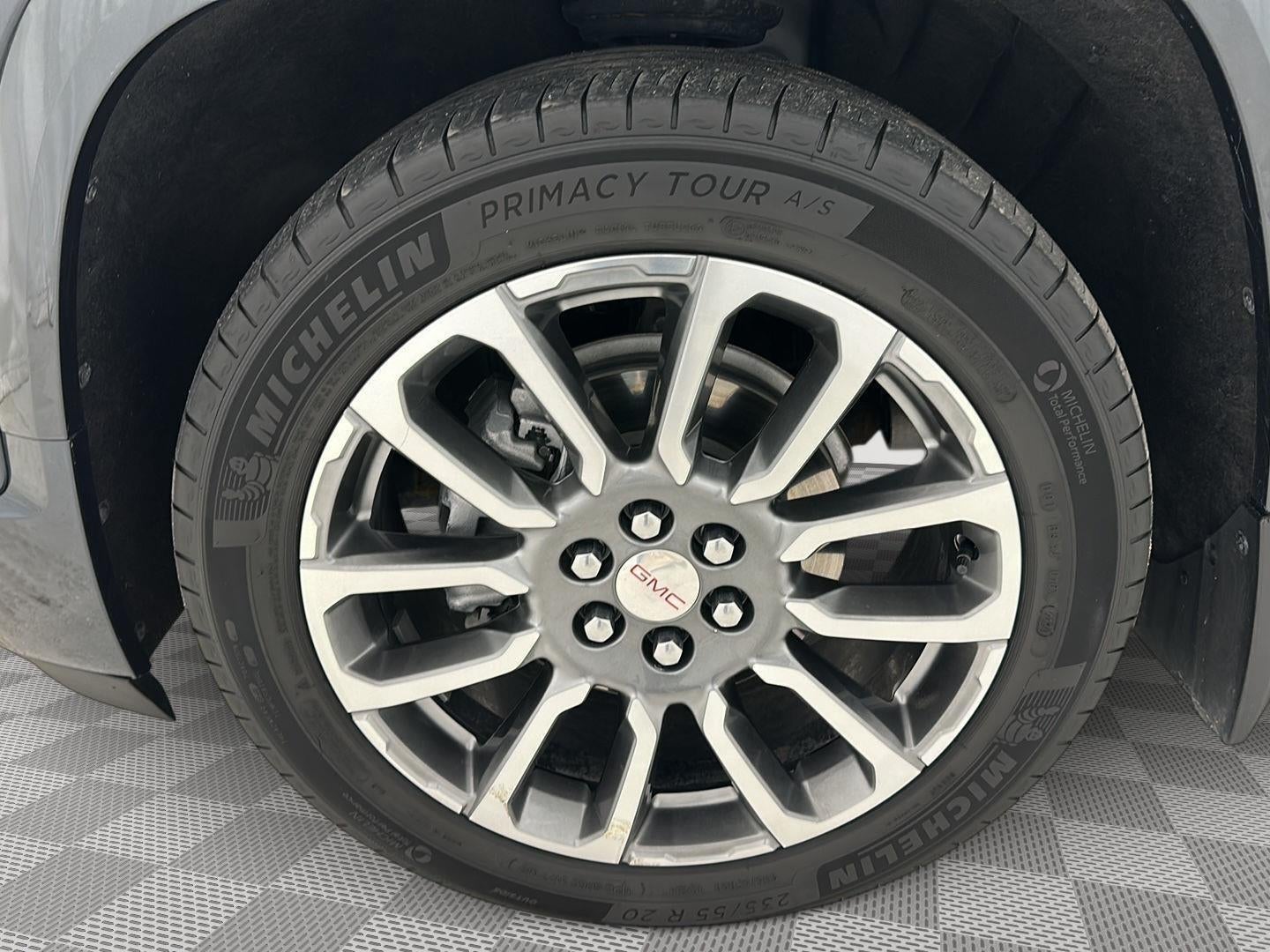 2021 GMC Acadia Denali