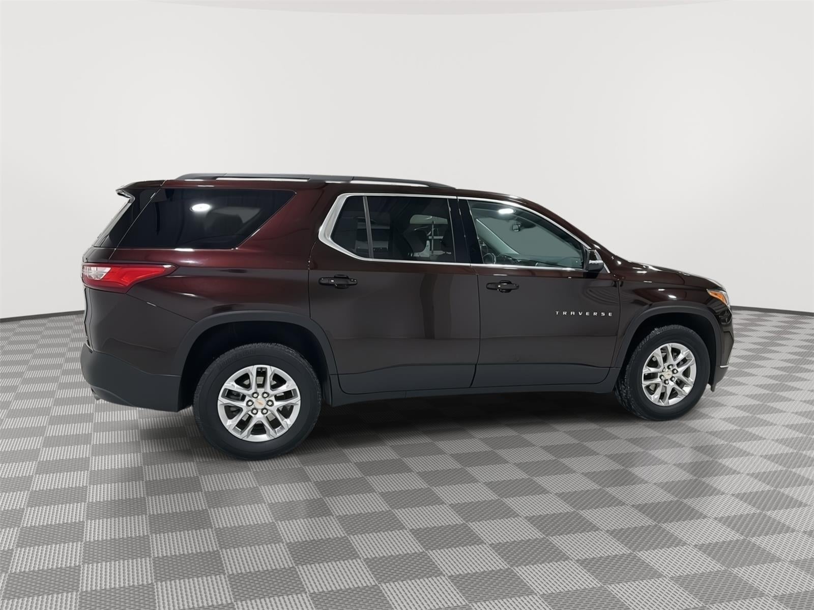 2021 Chevrolet Traverse LT Cloth