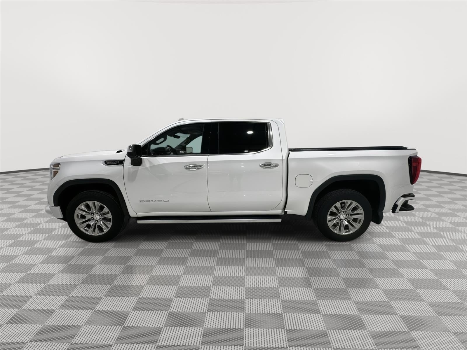 Used 2020 GMC Sierra 1500 Denali with VIN 1GTU9FEL9LZ210898 for sale in Alexandria, Minnesota