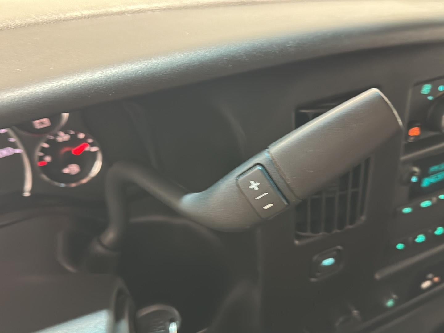 2023 GMC Savana Cargo 2500 Work Van