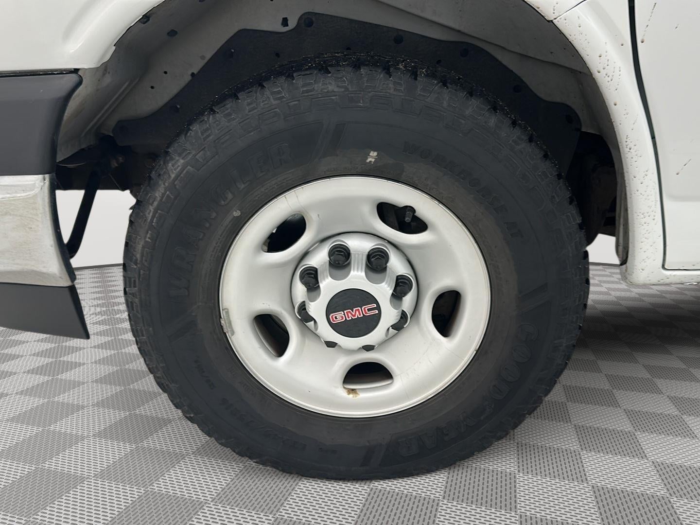 2023 GMC Savana Cargo 2500 Work Van