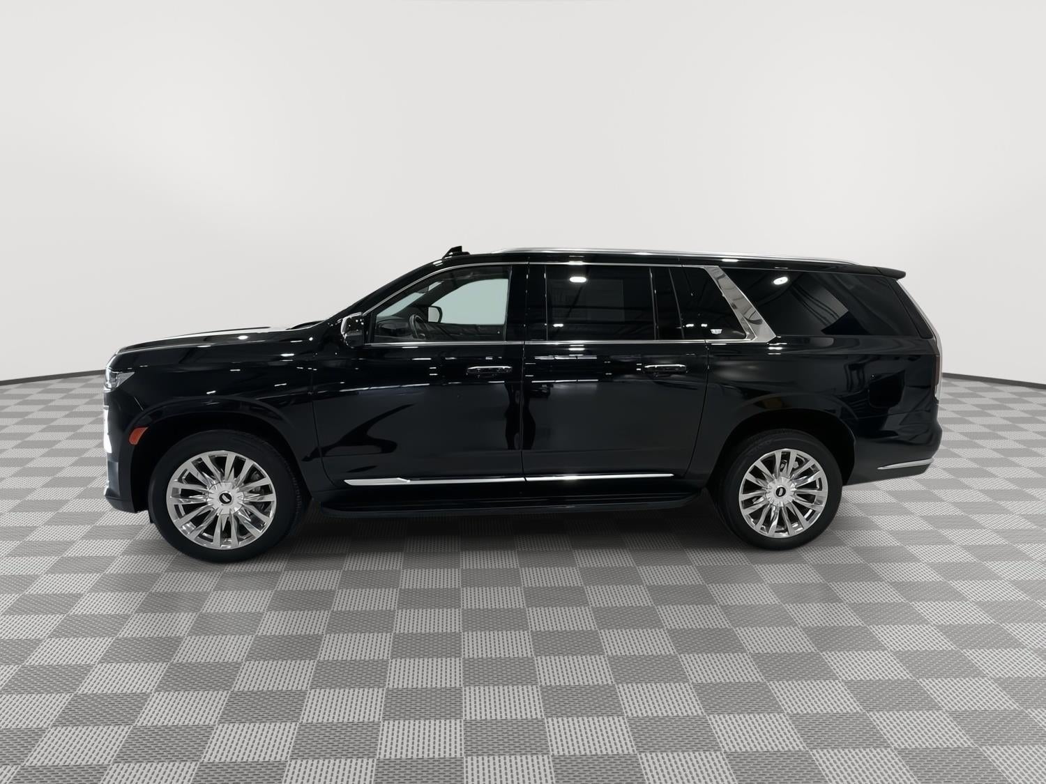 Used 2023 Cadillac Escalade ESV Premium Luxury with VIN 1GYS4KKL2PR462866 for sale in Alexandria, Minnesota