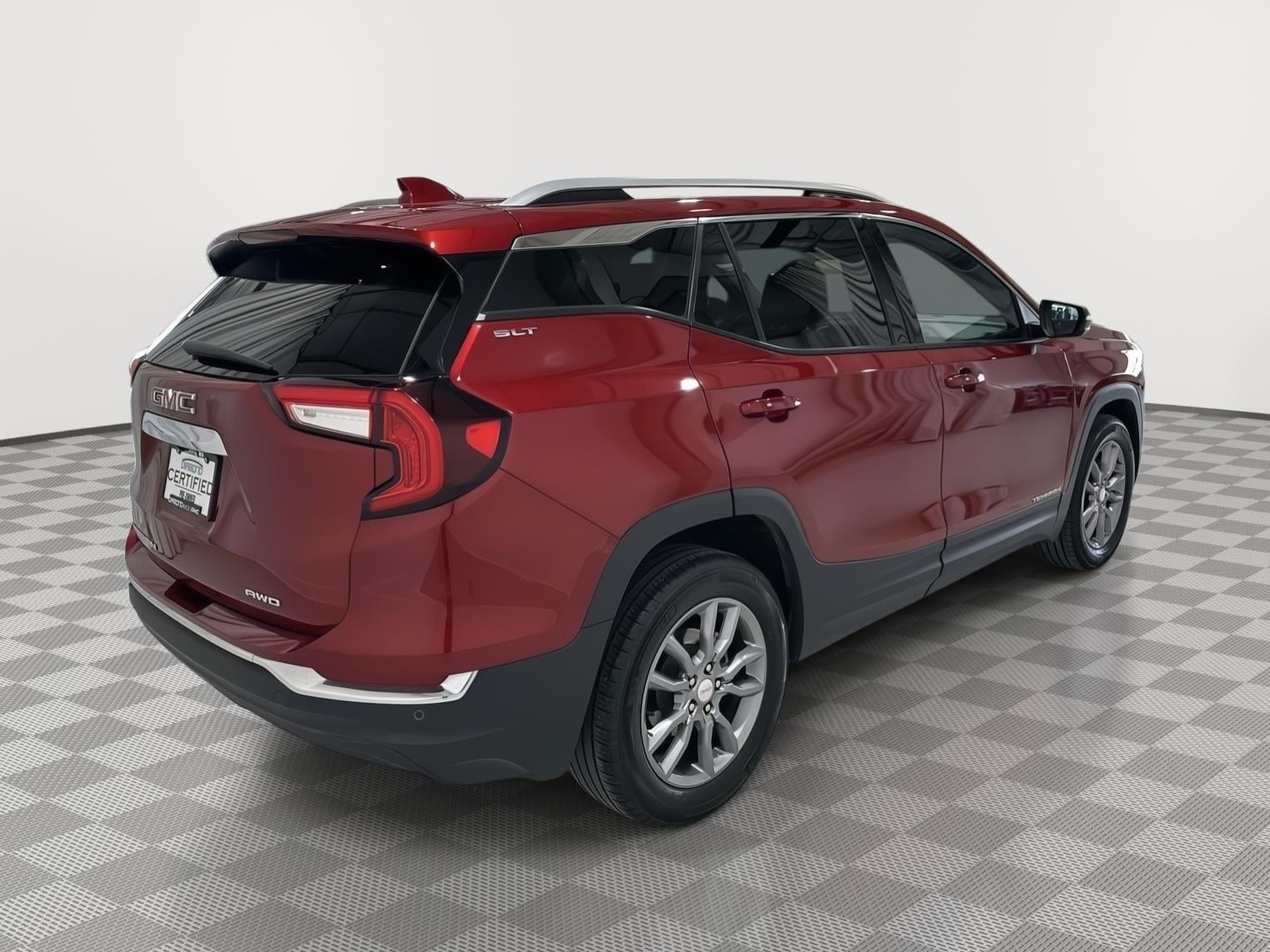 2024 GMC Terrain SLT
