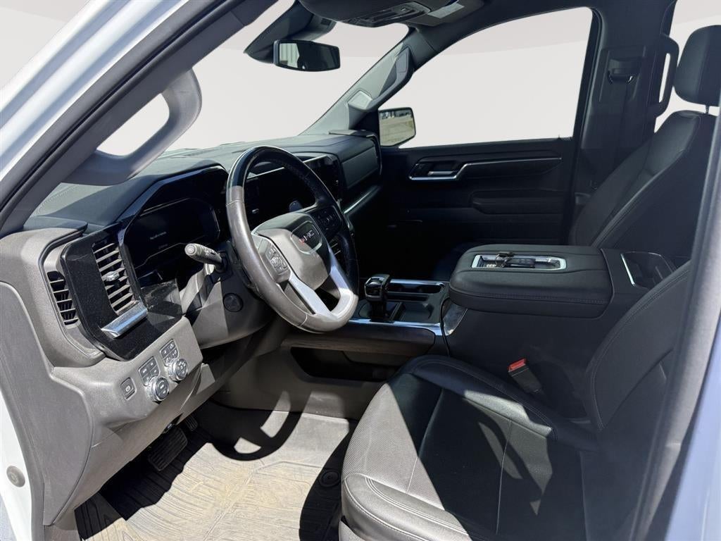 Used 2022 GMC Sierra 1500 SLT with VIN 3GTUUDED3NG634818 for sale in Alexandria, Minnesota