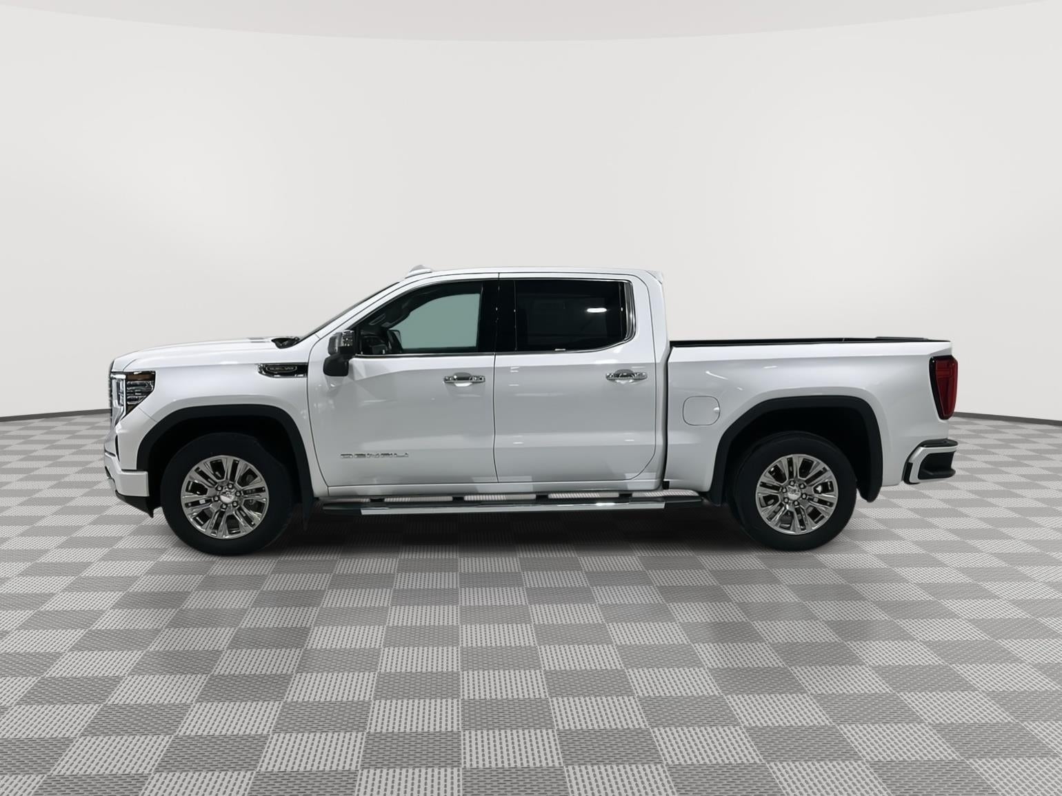 Used 2023 GMC Sierra 1500 Denali Denali with VIN 3GTUUGELXPG345785 for sale in Alexandria, Minnesota