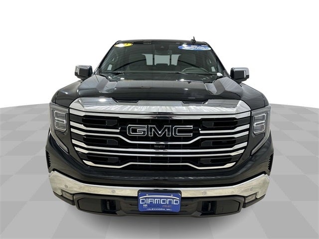 Used 2022 GMC Sierra 1500 SLT with VIN 3GTUUDED6NG602462 for sale in Alexandria, Minnesota